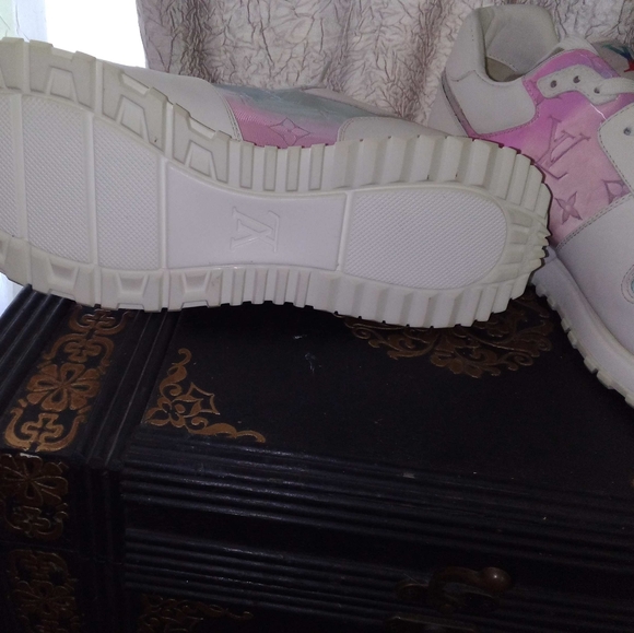 Louis Vuitton mens shoes size 10 white and pink/purple chameleon - Picture 4 of 4